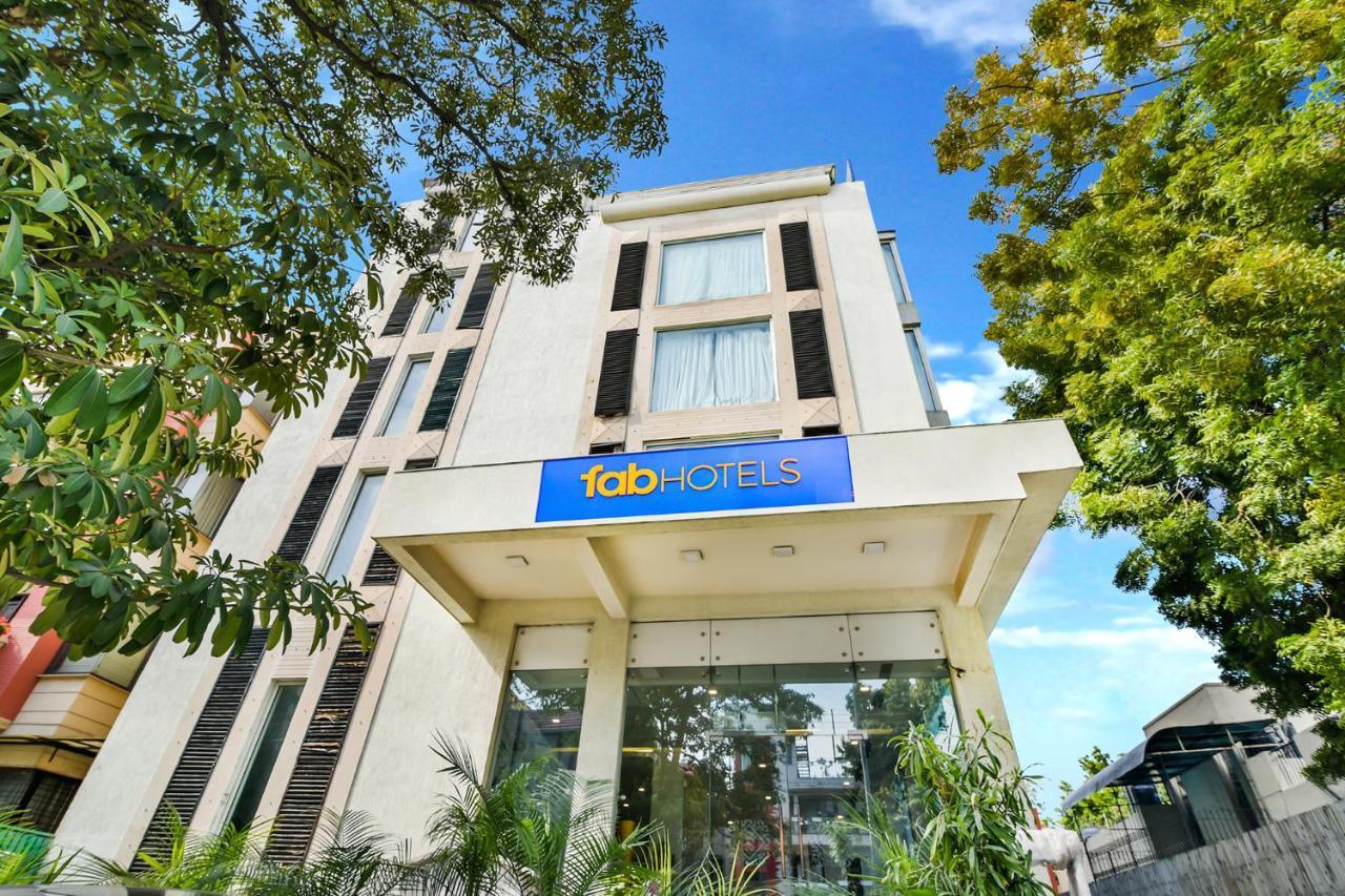 Fabhotel Prime Sage New Delhi Buitenkant foto