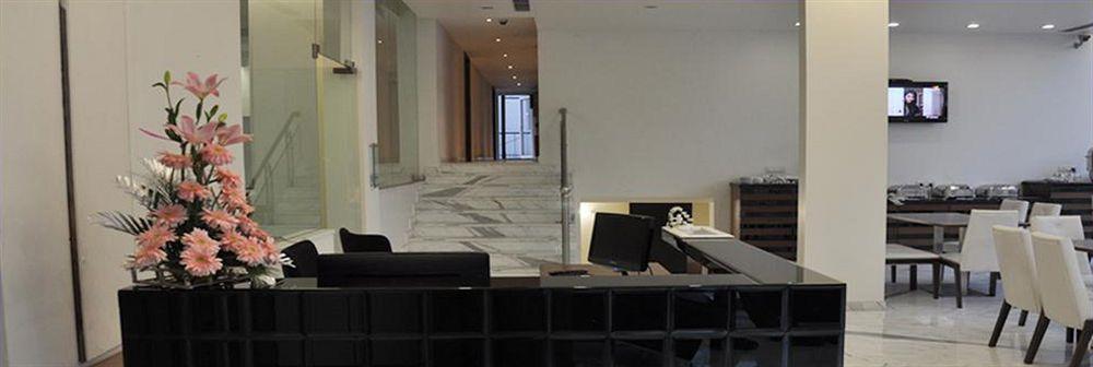 Fabhotel Prime Sage New Delhi Buitenkant foto