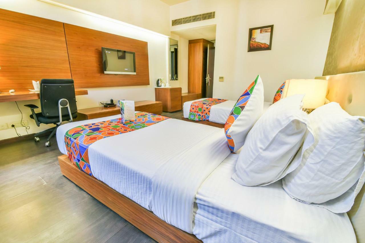 Fabhotel Prime Sage New Delhi Buitenkant foto