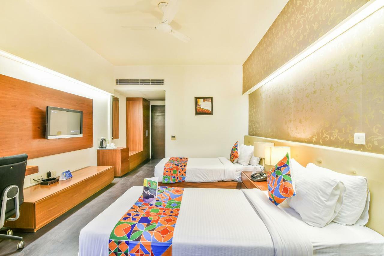Fabhotel Prime Sage New Delhi Buitenkant foto